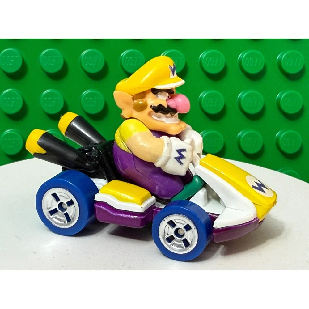 Hot Wheels Mario Kart Wario Standard Kart 2018 Mattel Diecast GBG26 Purple